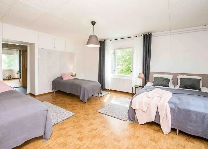 Sjoeman - With Seaview Βίλα